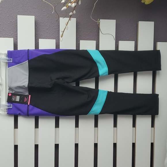 Victoria's Secret Sport Knockout Capri SX - Picture 2 of 7